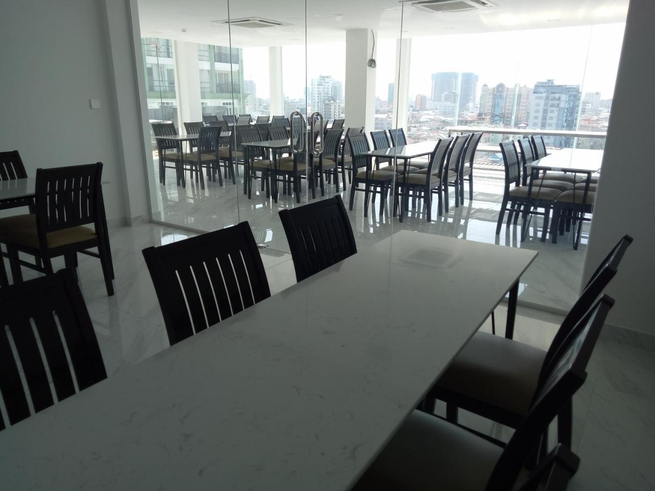 V Boutique Hotel Phnom Penh Bagian luar foto